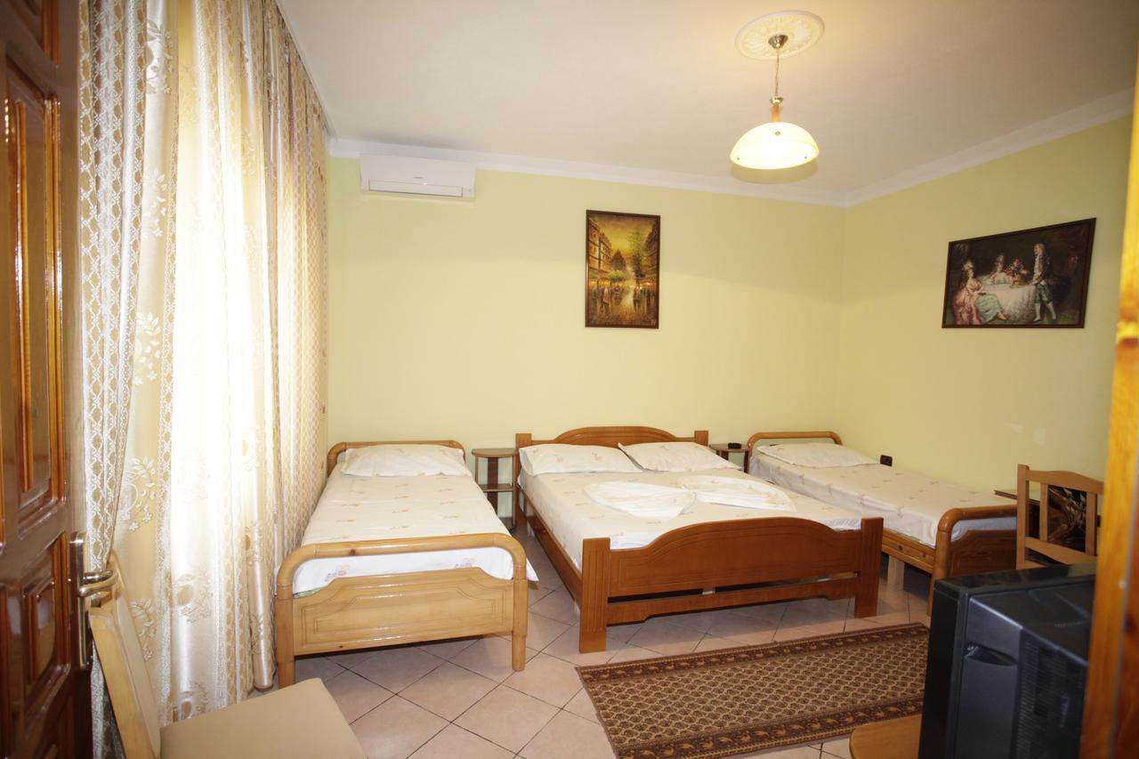 Alen Bar Hotel Тирана Экстерьер фото